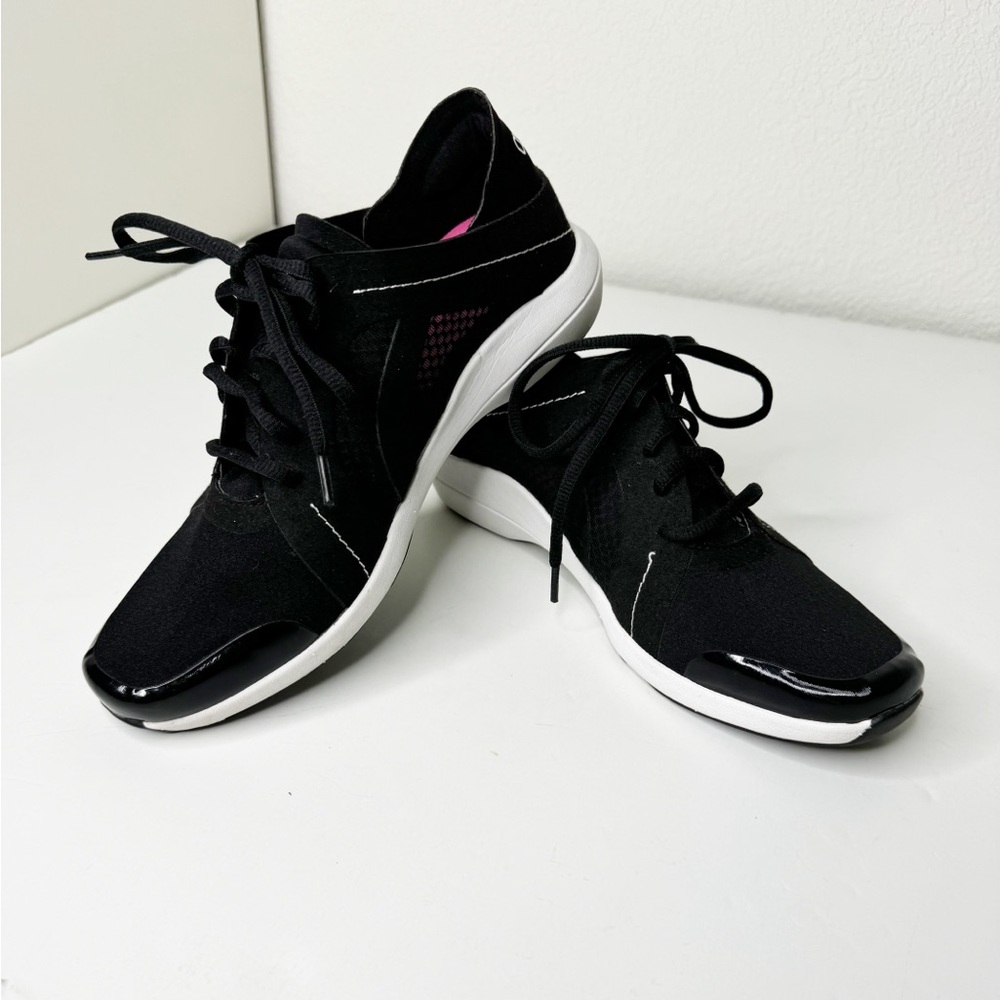 Aetrex Sloane sneaker black size 8 comfort shoe